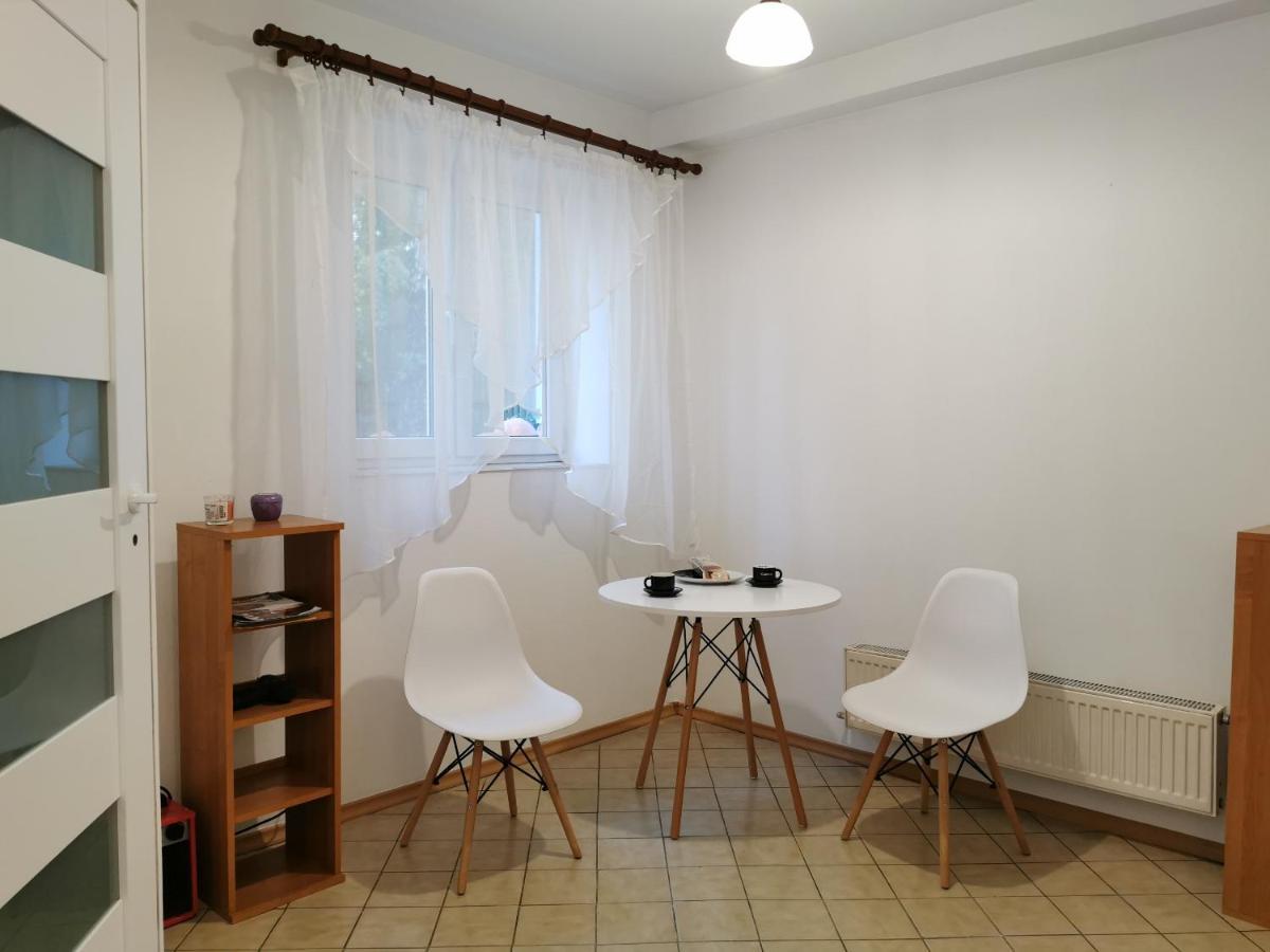 White Apartment Jabłonna Extérieur photo