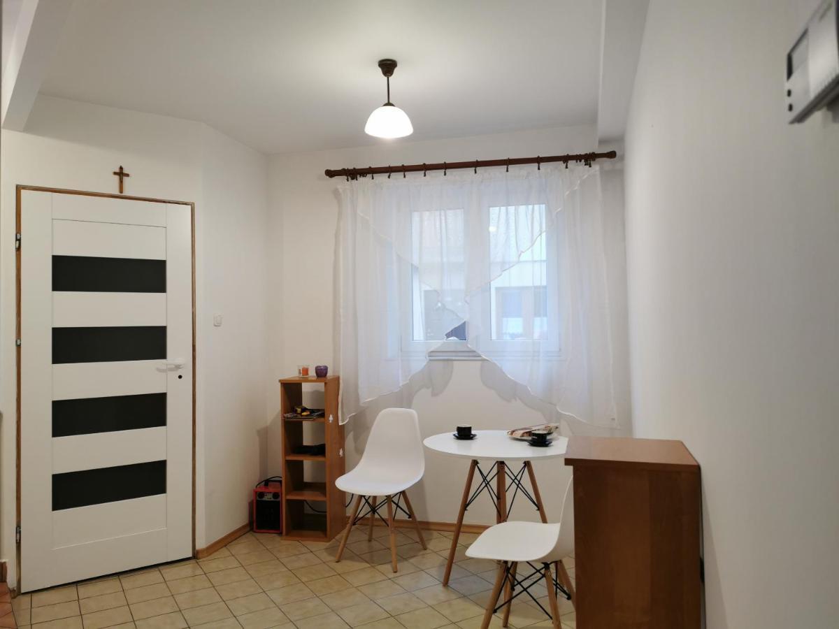 White Apartment Jabłonna Extérieur photo